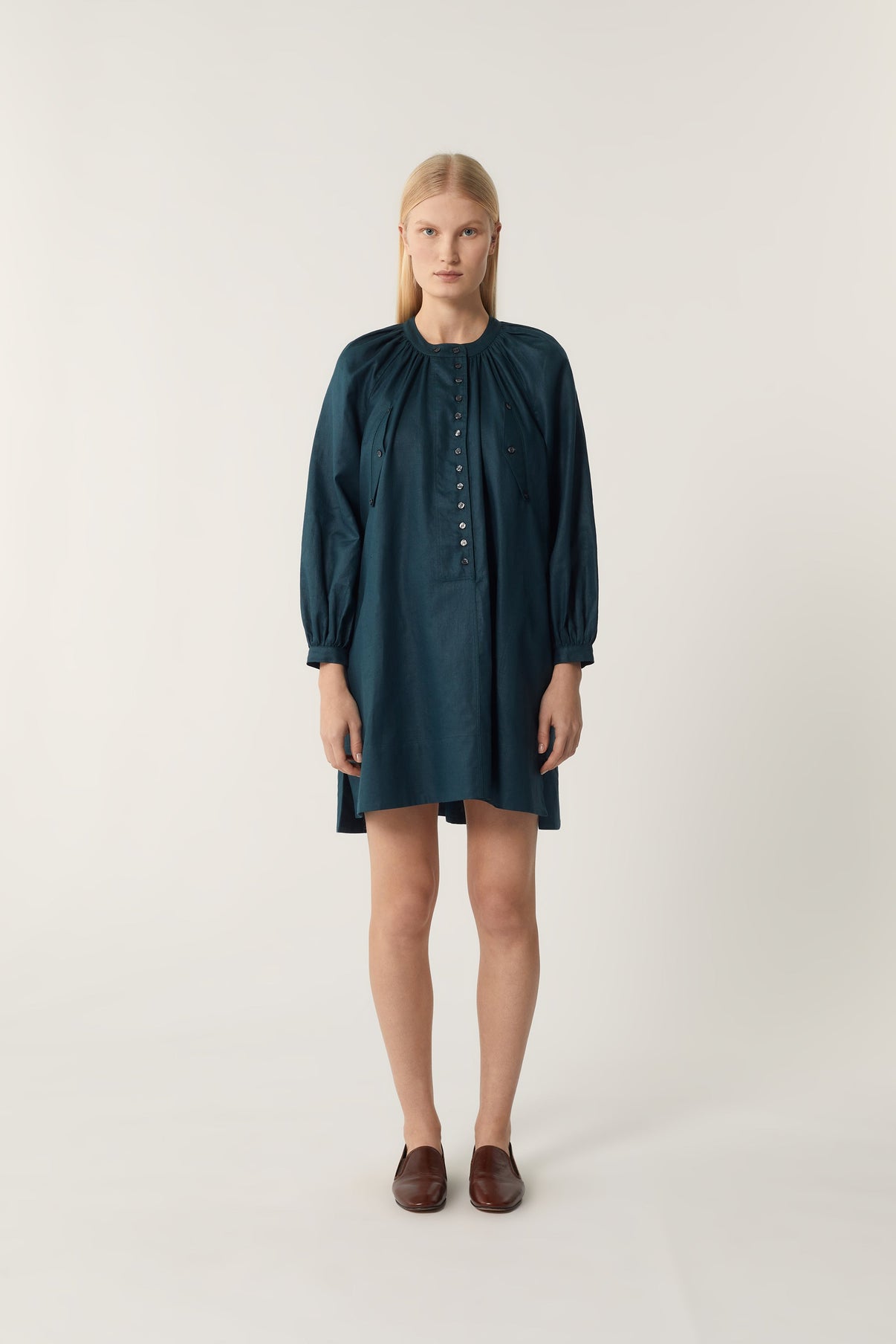 PHILIPPINE DRESS vue 5