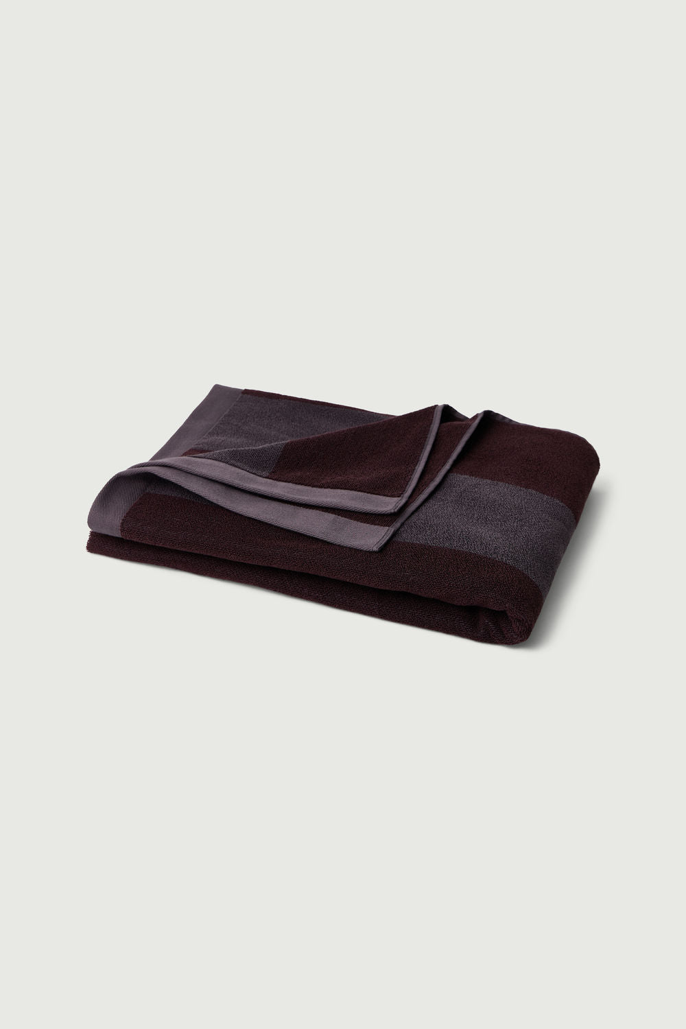 IL BURGUNDY TELOMARE TOWEL